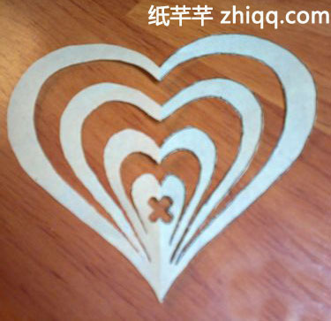 【甜美心形剪纸】图解方法